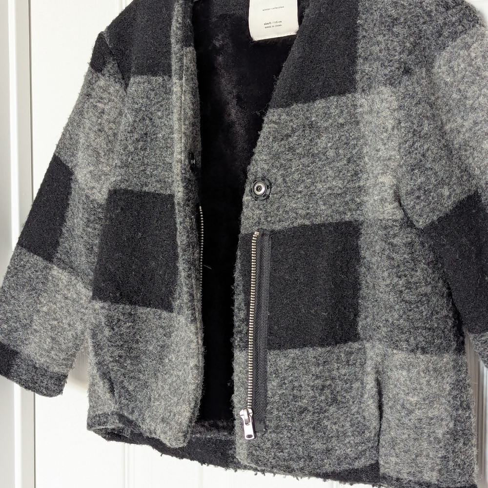 Zara Kids (Size 6) Black & Gray Checkered Wool Blend Jacket w/Faux-Fur Lining - Picture 4 of 16